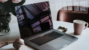 Jakie możliwości daje ubezpieczenie laptopa?