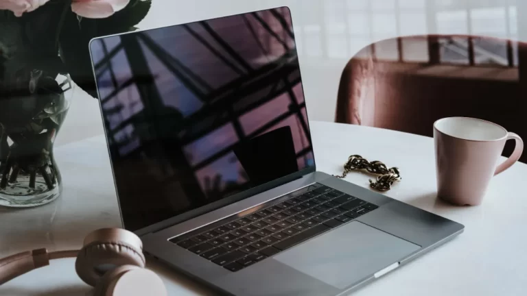 Jakie możliwości daje ubezpieczenie laptopa?